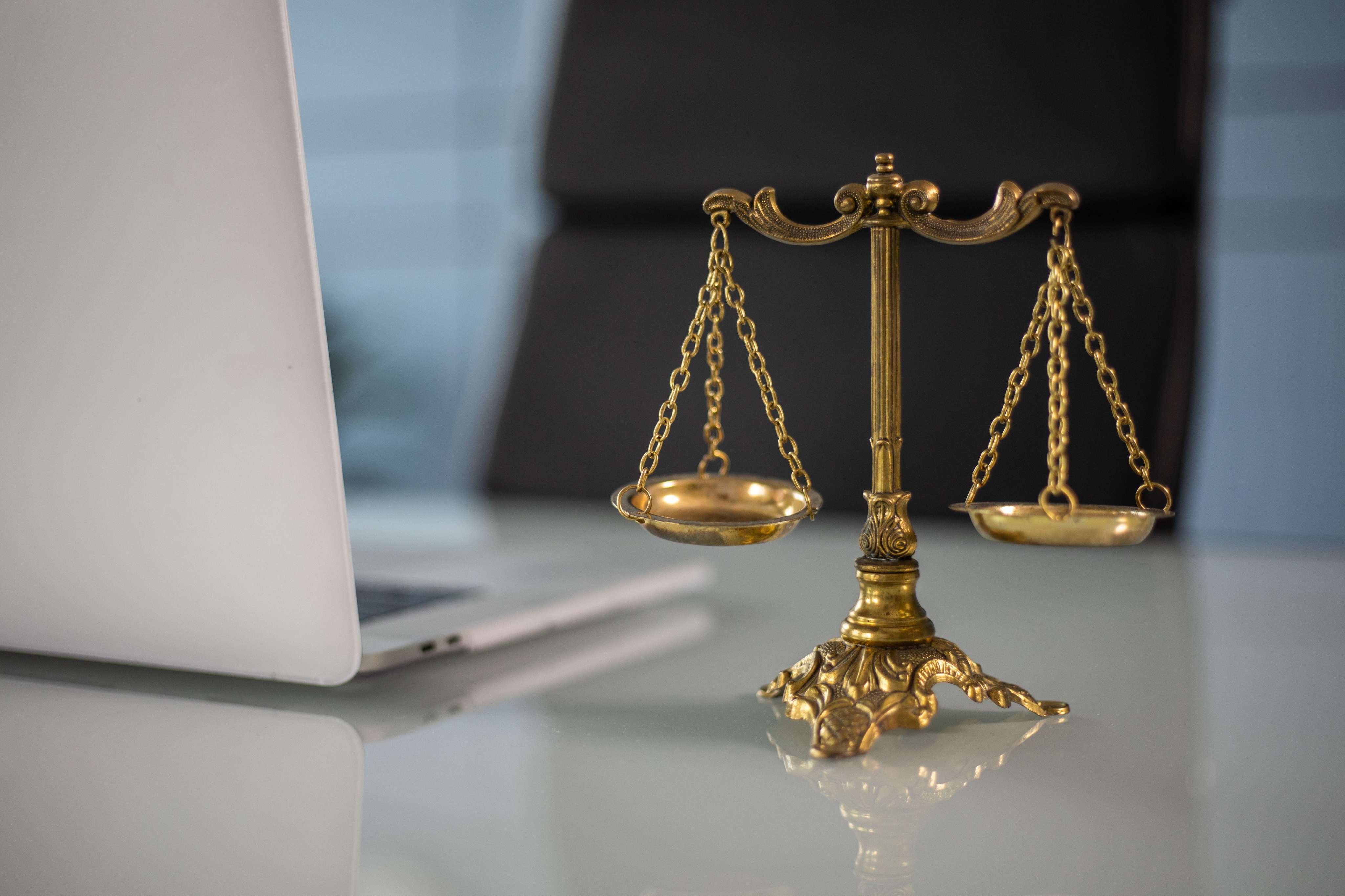 Konsultasi & Legal Bisnis Non-Litigasi